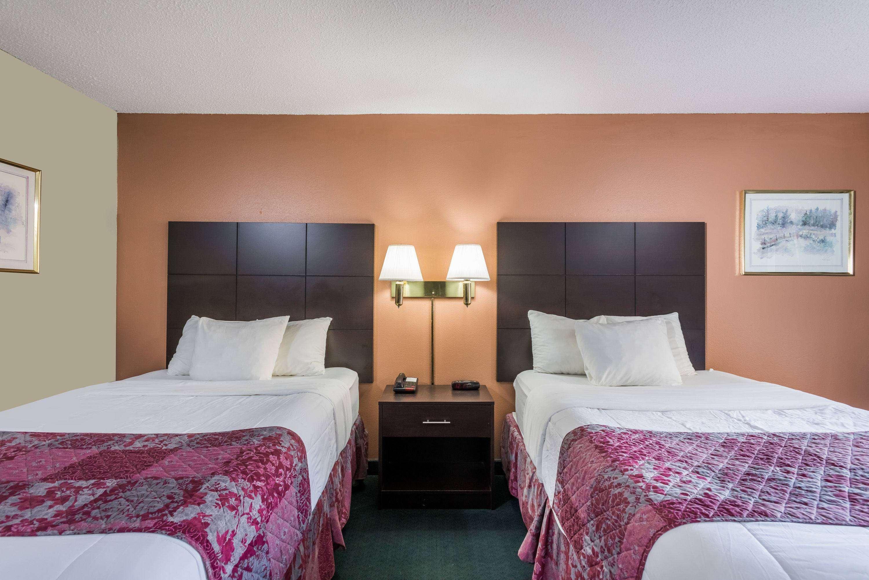 Days Inn By Wyndham Jellico - Tennessee State Line Exterior photo