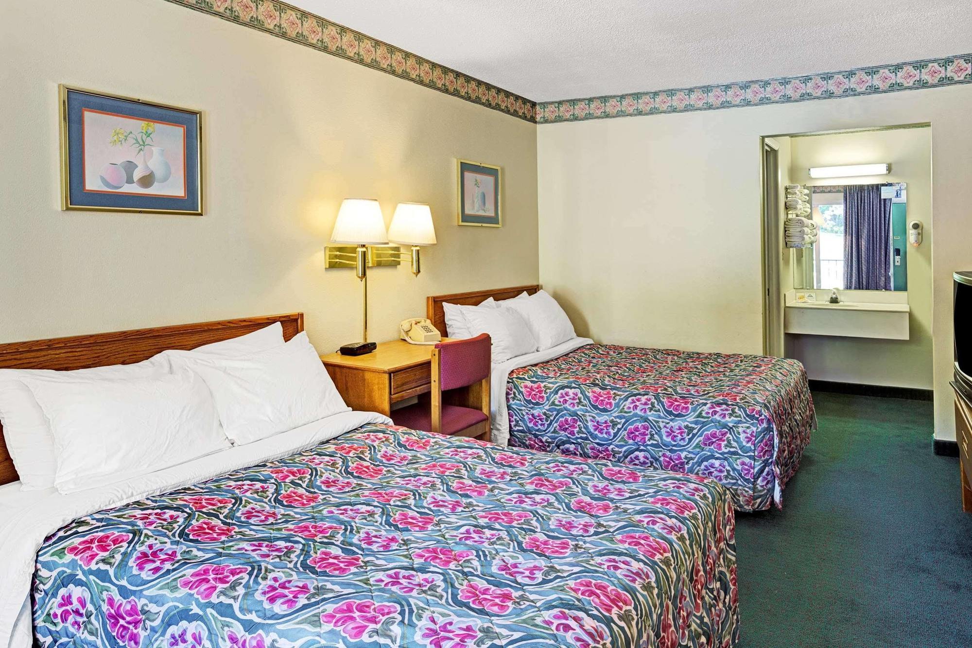 Days Inn By Wyndham Jellico - Tennessee State Line Exterior photo